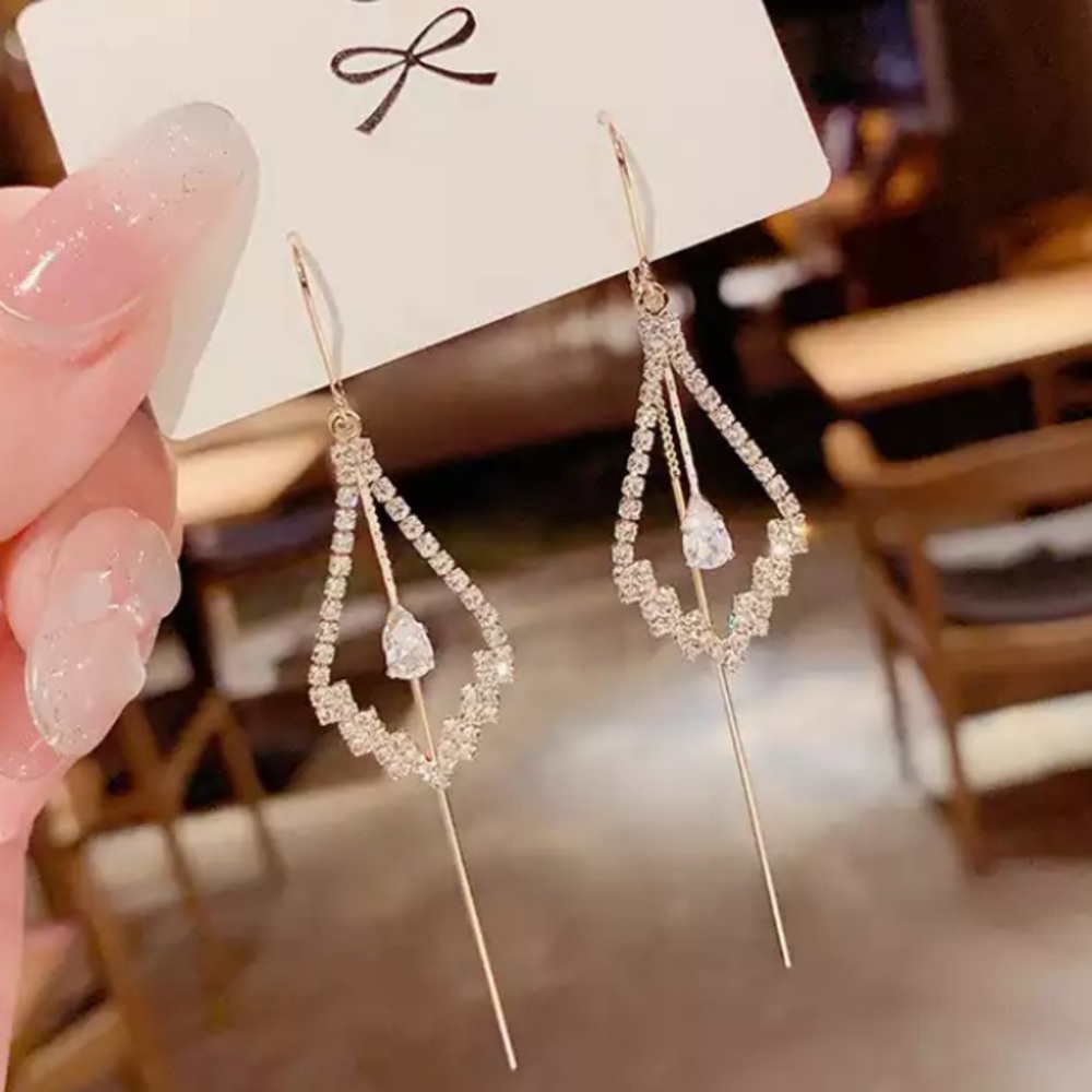 New 18k gold plated diamond earrings - Picture 1 of 1
